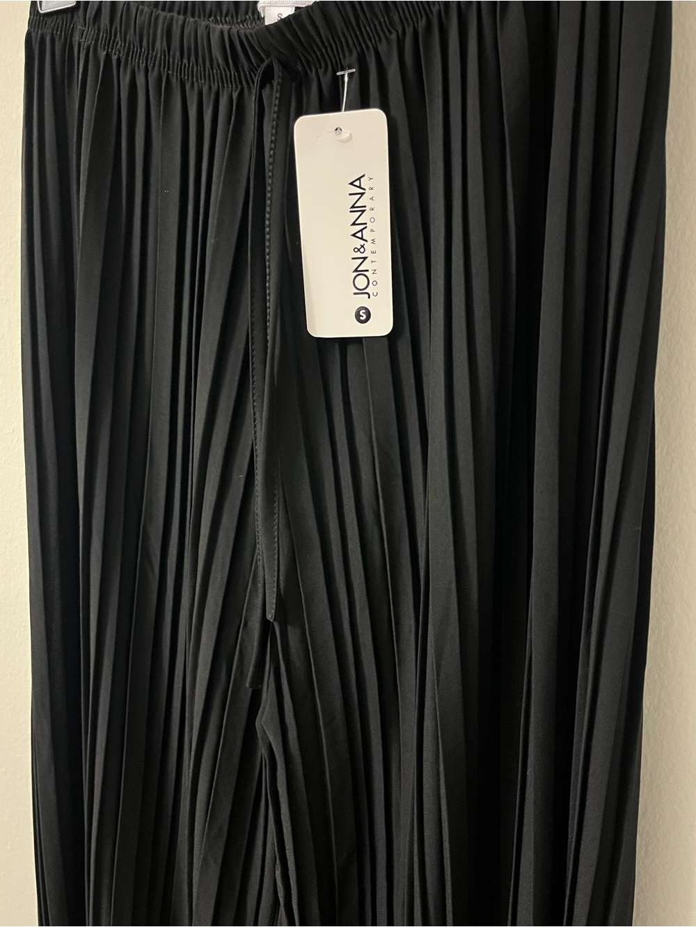 Jon and Anna Black Pleated Wide-Leg Pants Ruffle Size Small Drawstring - Picture 3 of 4